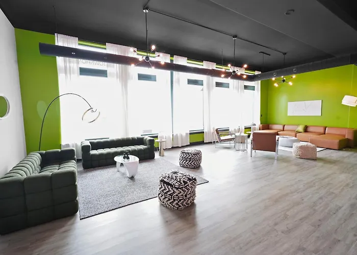 Апартаменты Spacious 6br Group Unit Near Mccormick & Lakefront