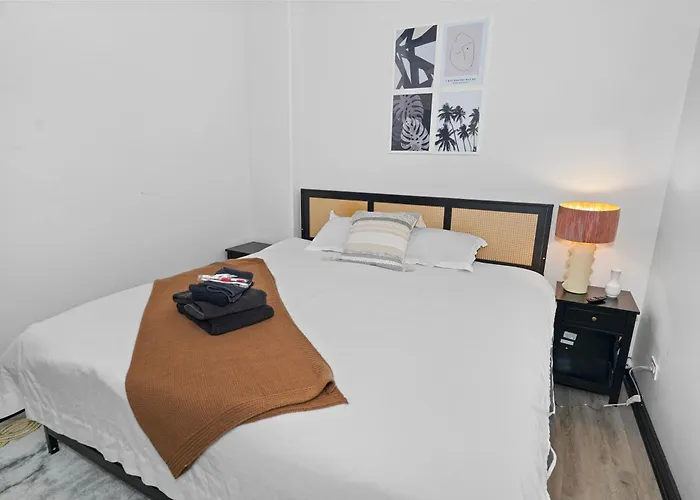 Spacious 6br Group Unit Near Mccormick & Lakefront * Чикаго